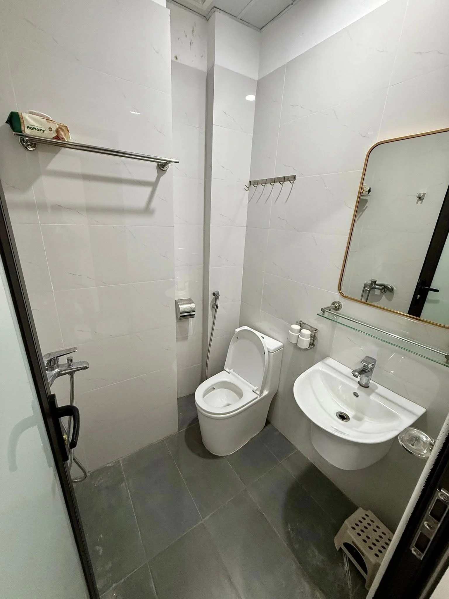 Thiết bị vệ sinh Caesar tại Homestay và điểm lưu trú du lịch tại Trần Đề, Cù Lao Dung