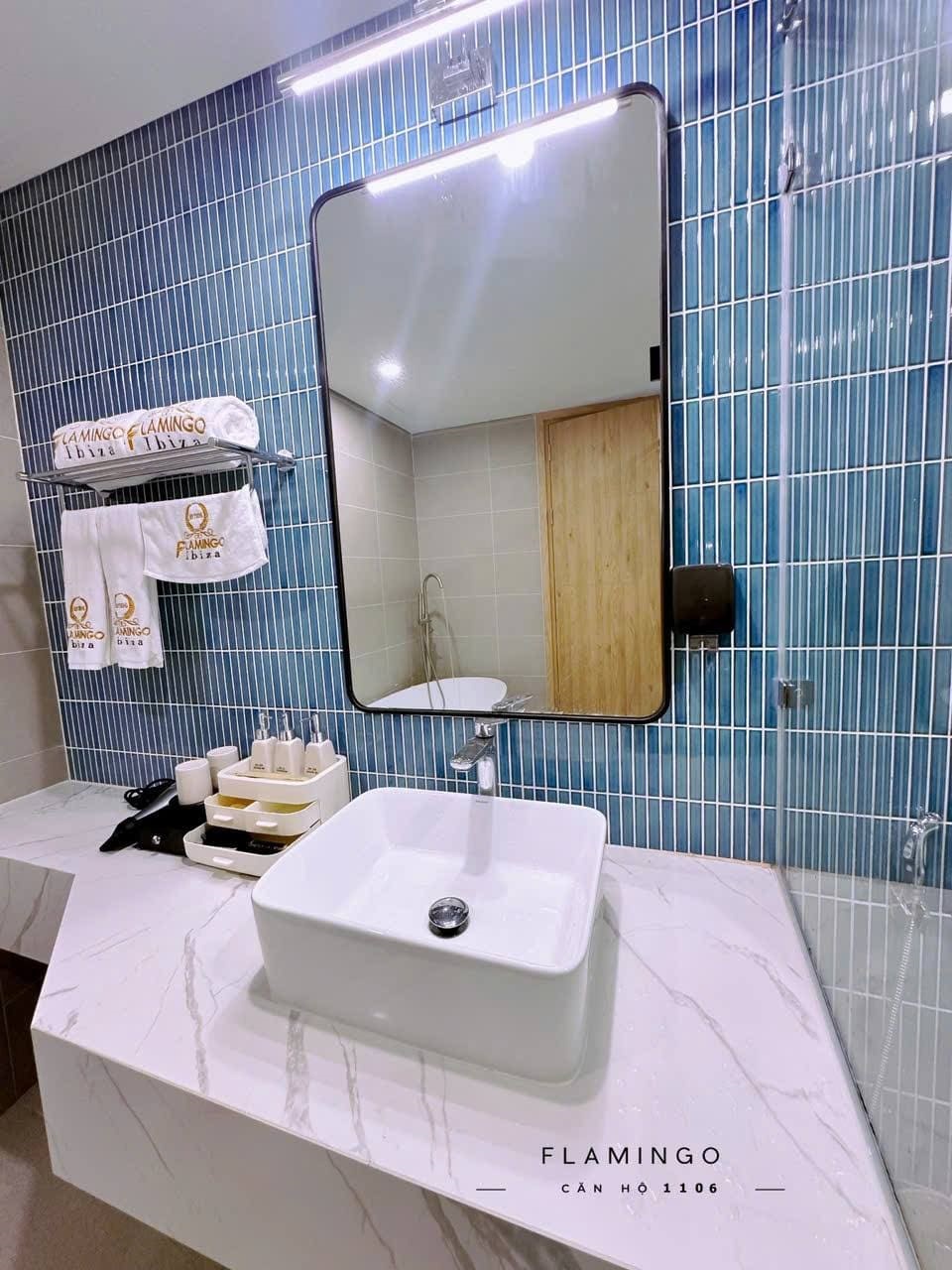 Thiết bị vệ sinh Viglacera tại nhà nghỉ, homestay du lịch biển Hải Hòa, Quảng Hải