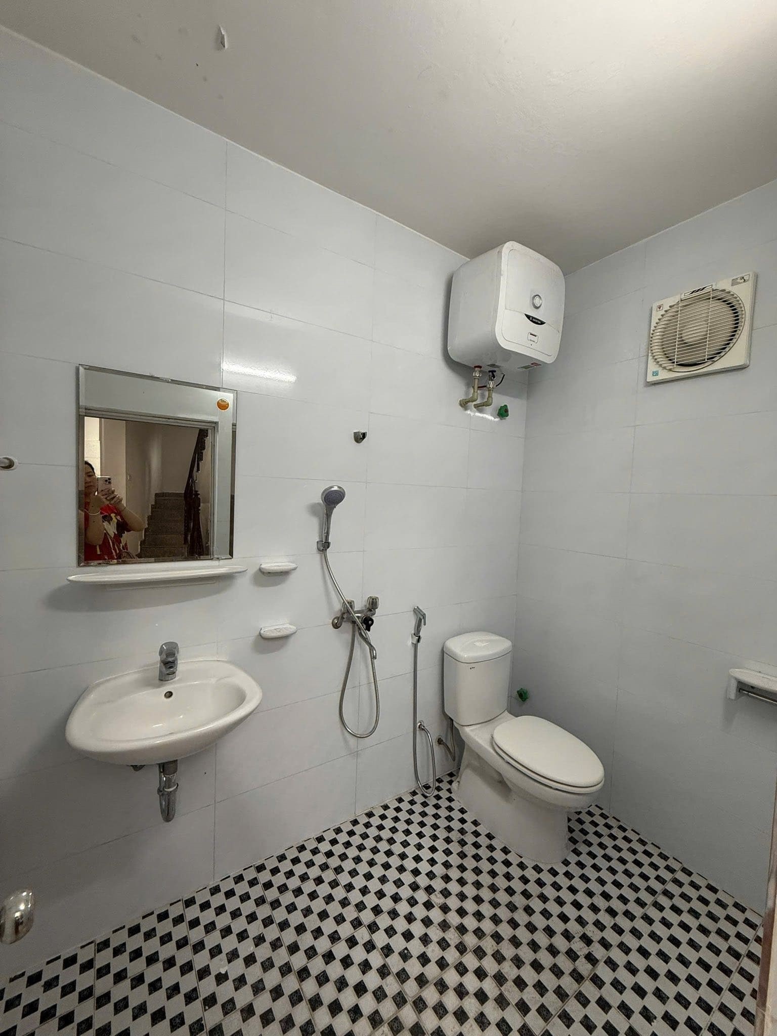 Thiết bị vệ sinh Inax tại nhà phố tại Mỹ Tho, Chợ Gạo, Cai Lậy