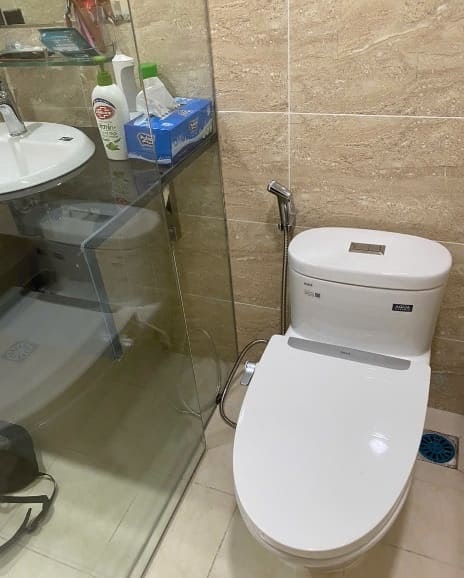 Bồn cầu nắp rửa cơ Inax tại nhà dân, nhà phố tại TP. Long Xuyên, Châu Đốc