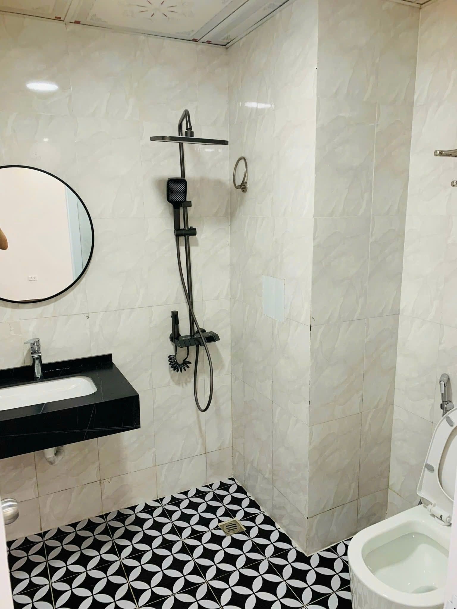 Bồn cầu Viglacera tại homestay du lịch tại Hòa Bình, Phước Long