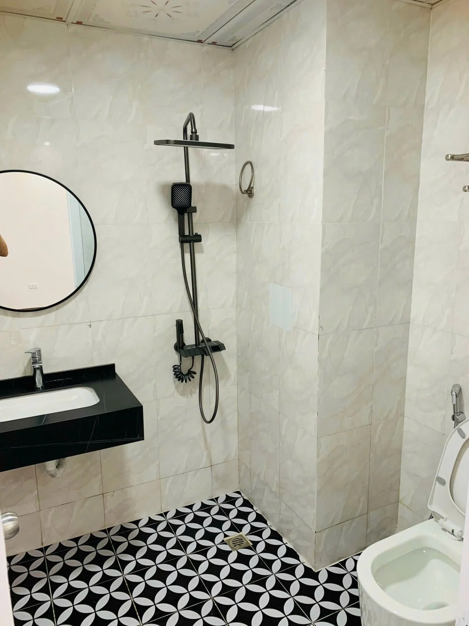 Bồn cầu Viglacera tại homestay du lịch tại Hòa Bình, Phước Long
