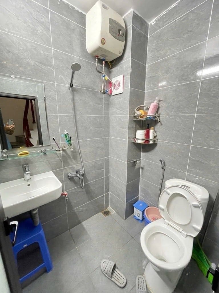 Thiết bị vệ sinh tại nhà dân khu Nhân Cơ, Đắk Song