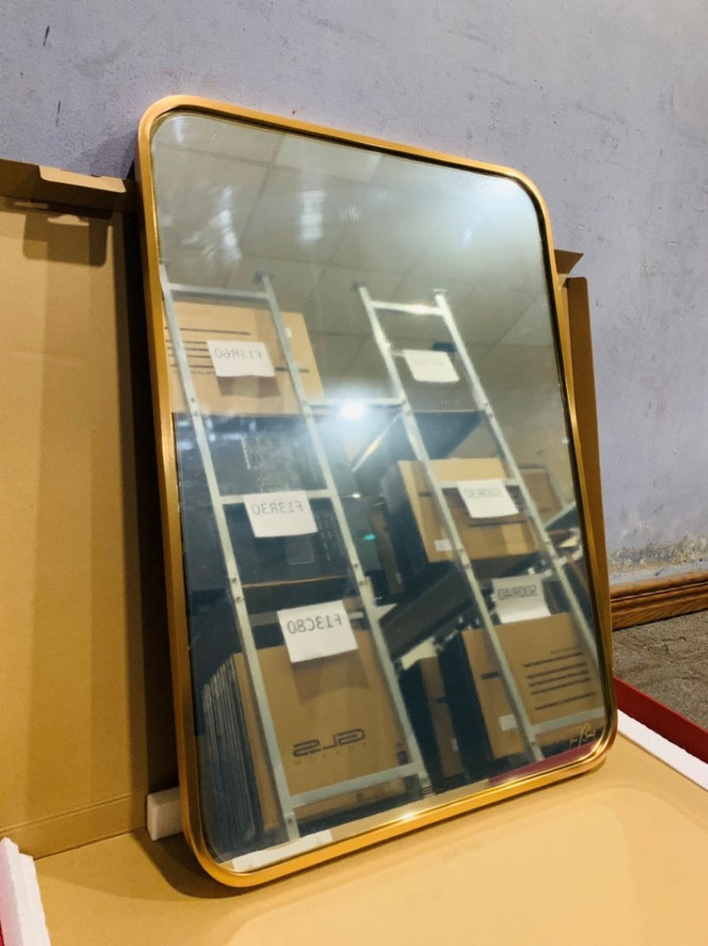 Gương khung nhôm màu vàng hình chữ nhật 50x70cm GLS VF12R30