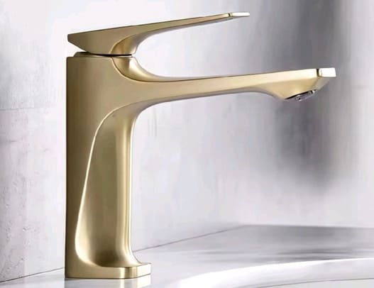 Vòi chậu rửa mặt mạ vàng CleanMax 9901