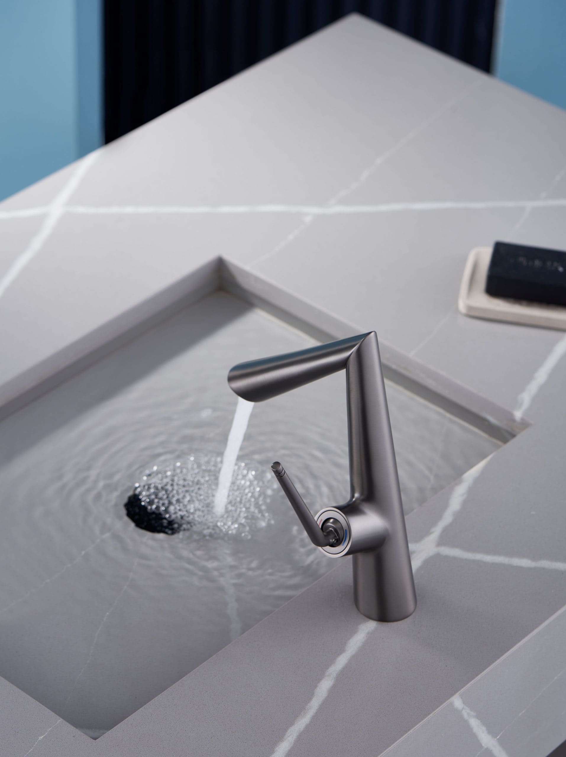 Vòi chậu rửa 1 lỗ nước lạnh Karat EF-04-622-68