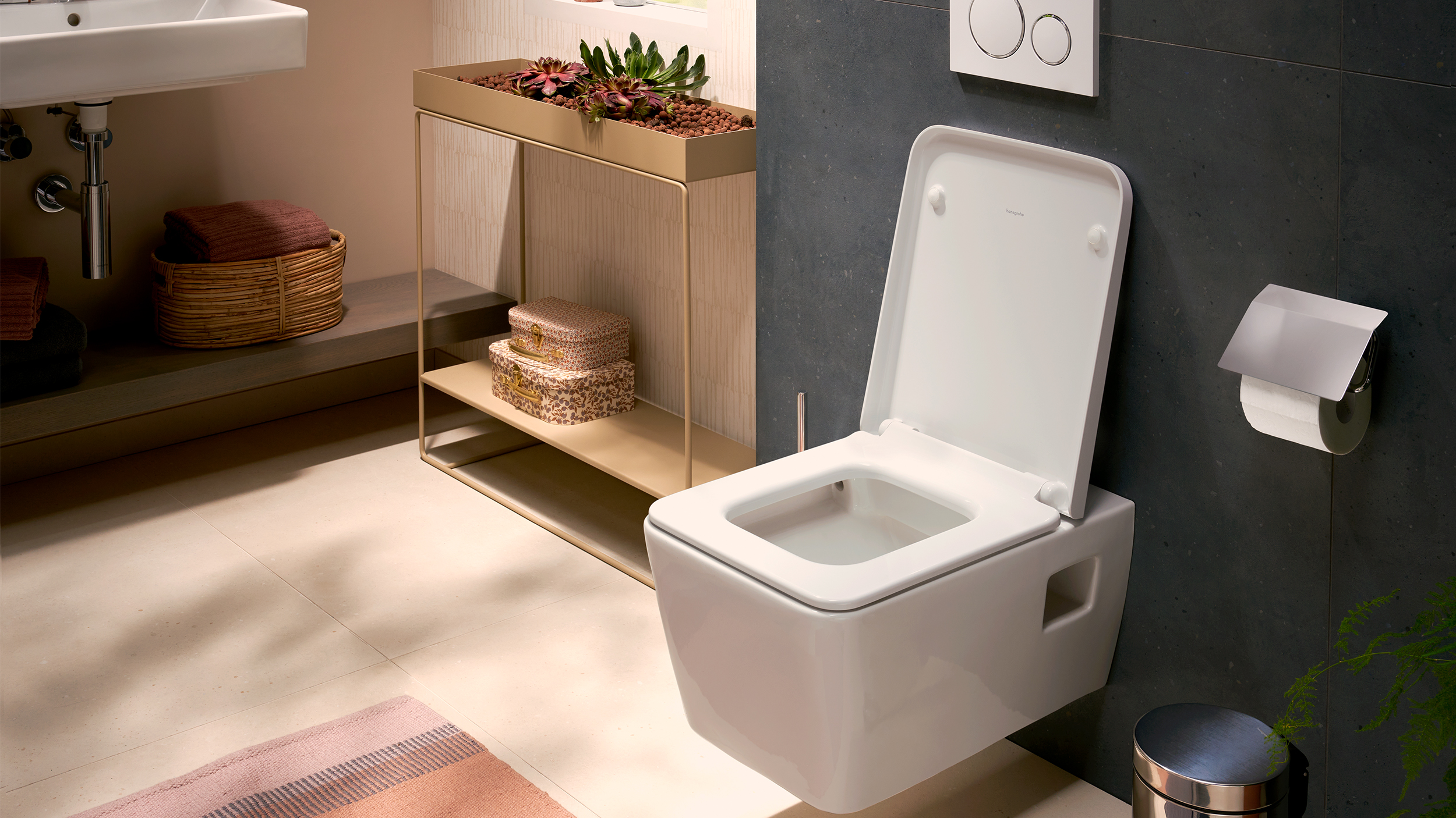 Mẫu bồn cầu treo tường Hansgrohe EluPura Original Q hình dáng vuông vức nam tính