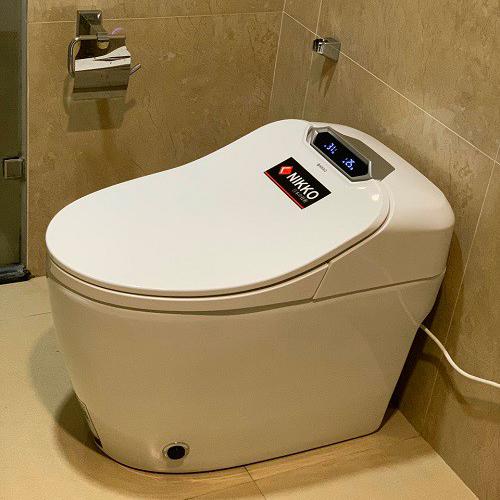 Lưu ý quan trọng về nguồn điện và áp lực nước khi thi công bồn cầu thông minh Nikko