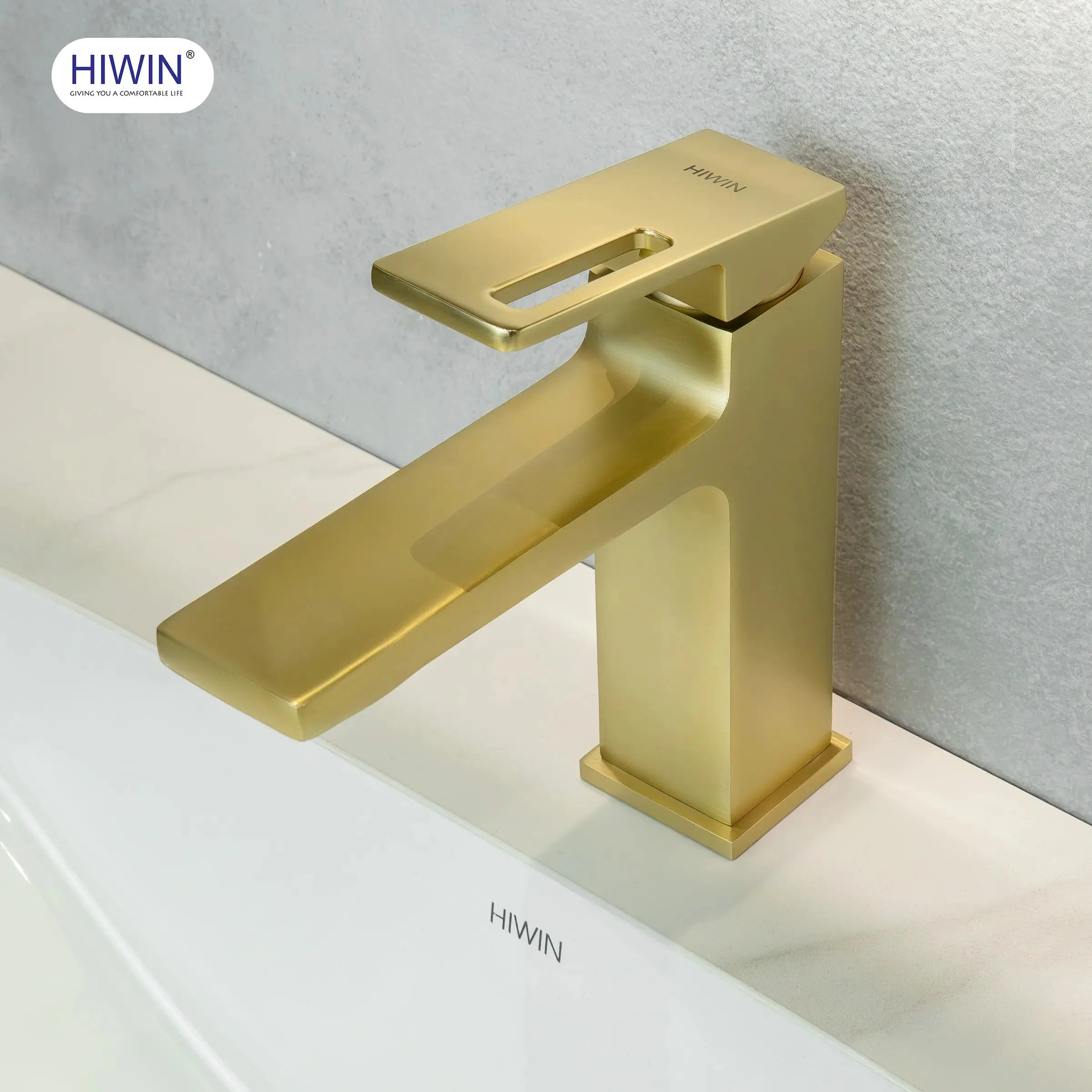 Vòi chậu rửa mặt nóng lạnh màu vàng xước HIWIN KF-1311
