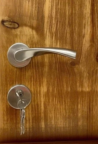 Tay Nắm Yale 4697 US26D Cho Cửa Thoát Hiểm 