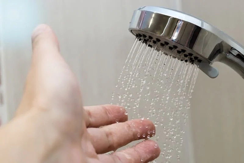 áp lực vòi hoa sen yếu