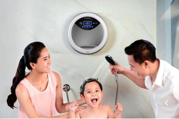 Bình nóng lạnh giá rẻ tại Luxbath