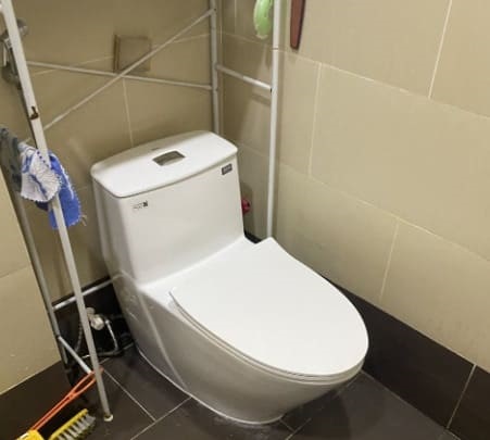 Bồn cầu Inax AC-919 lắp đặt tại nhà khách hàng