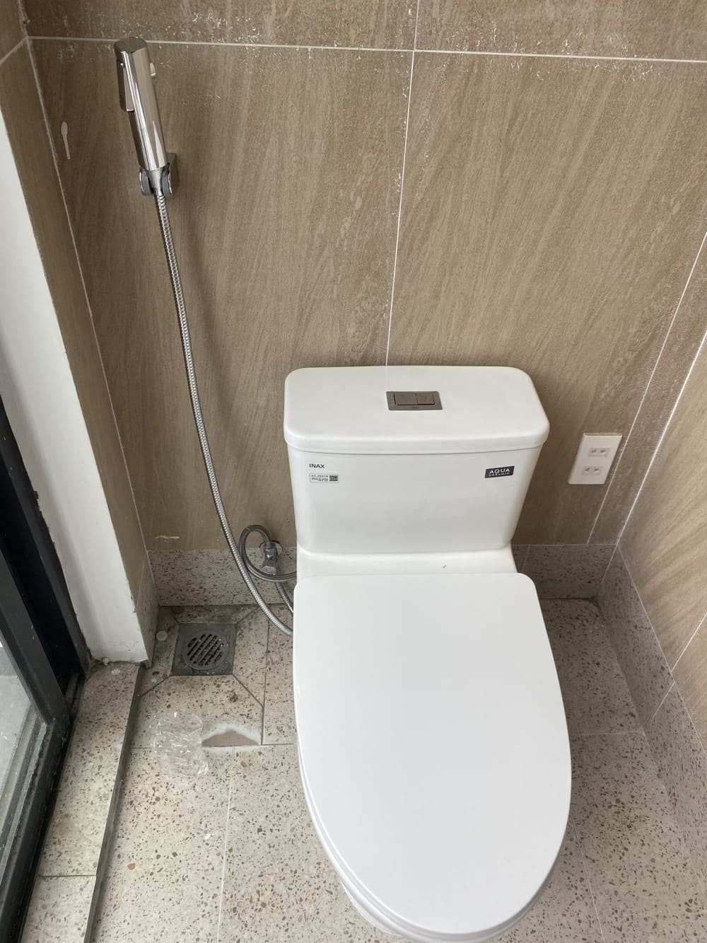 Bồn cầu Inax có nhược điểm không?