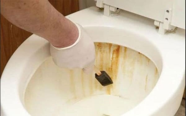 Bồn cầu xả nước yếu, tốn nước