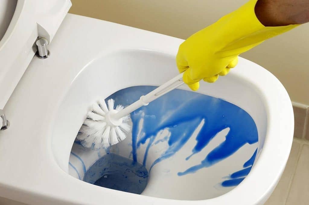 cách vệ sinh bồn cầu hiệu quả