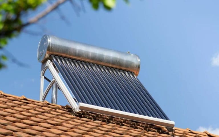 Câu hỏi thường gặp khi chọn máy nước nóng NLMT