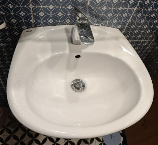 Chậu Inax treo tường L-284 