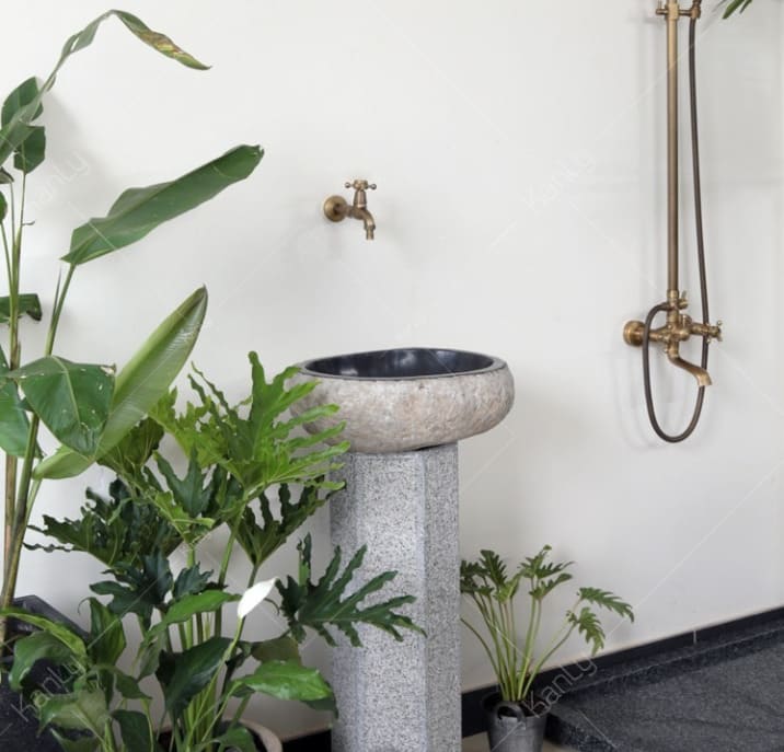 Chậu đá kanly tại nhà khách