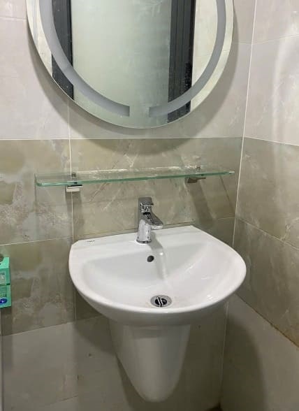 Chậu treo tường Inax L-285V hình ảnh thực tế do khách hàng gửi