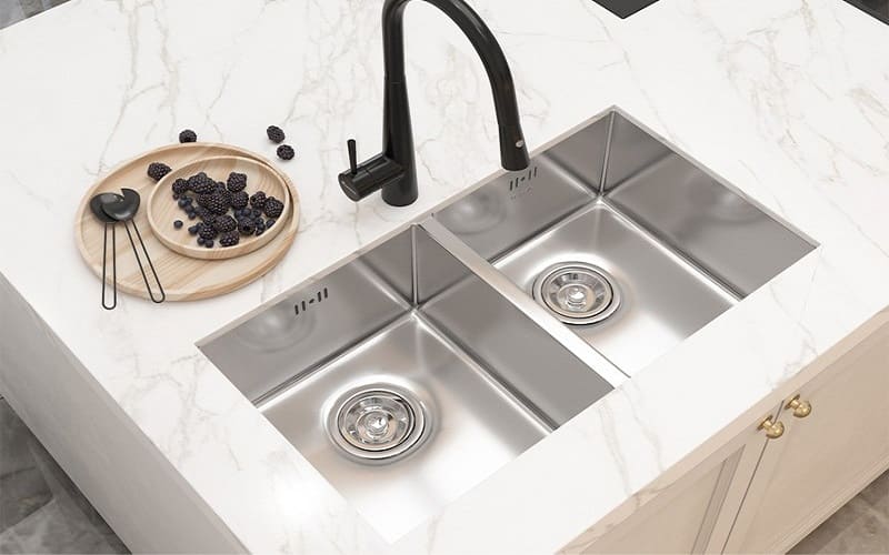 Chọn kích thước không phù hợp với không gian bếp