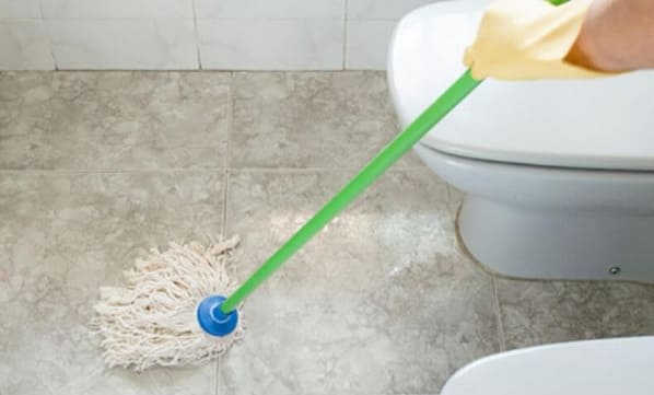 Giữ khô sàn nhà sau khi sử dụng