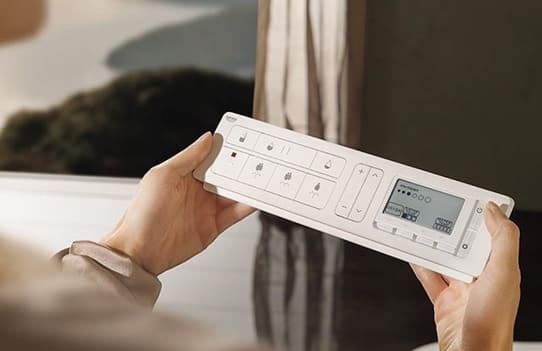 Bồn cầu điện tử Grohe điều khiển