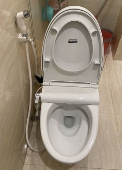 Hình ảnh thực tế bồn cầu Inax