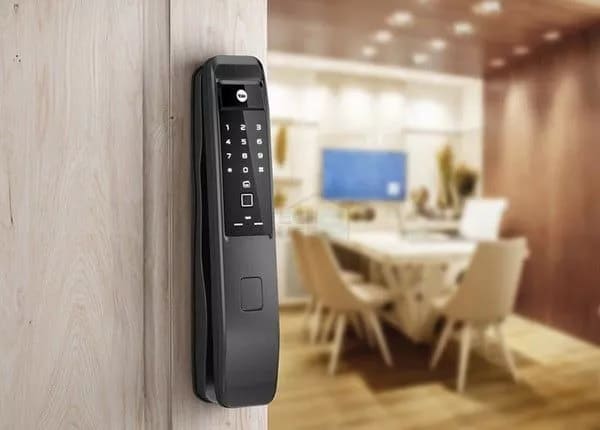 Khóa cửa vân tay Yale