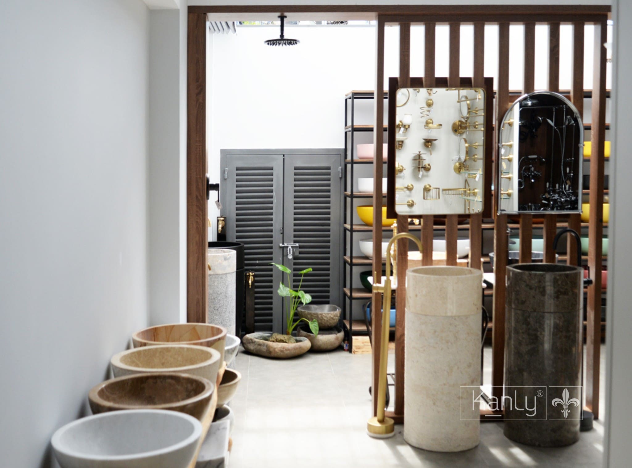 Kinh nghiệm chọn chậu đặt sàn