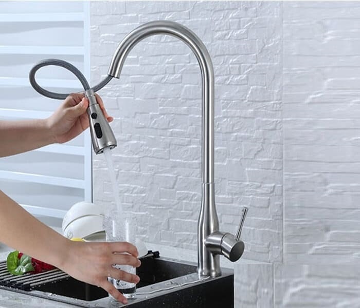 Kinh nghiệm chọn vòi rửa bát dây rút tại Luxbath