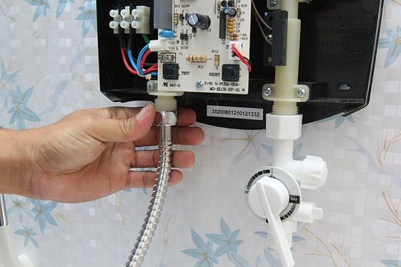 Lắp đặt máy nuóc nóng