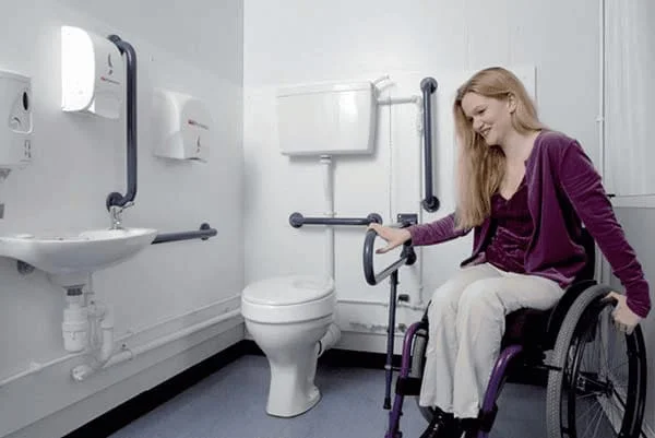 Lợi ích của việc sử dụng thanh vịn cho người khuyết tật 