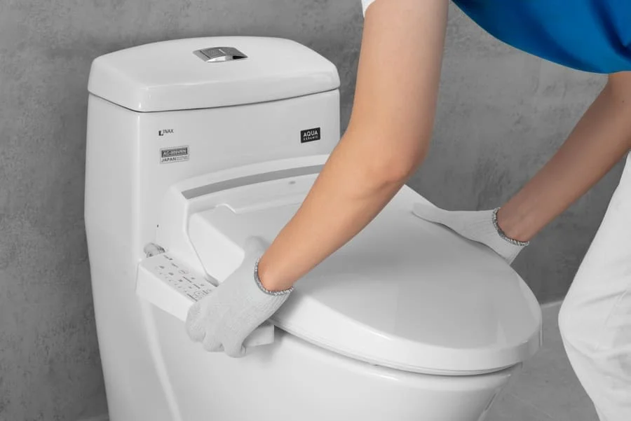 Lưu ý khi lắp bồn cầu điện tử