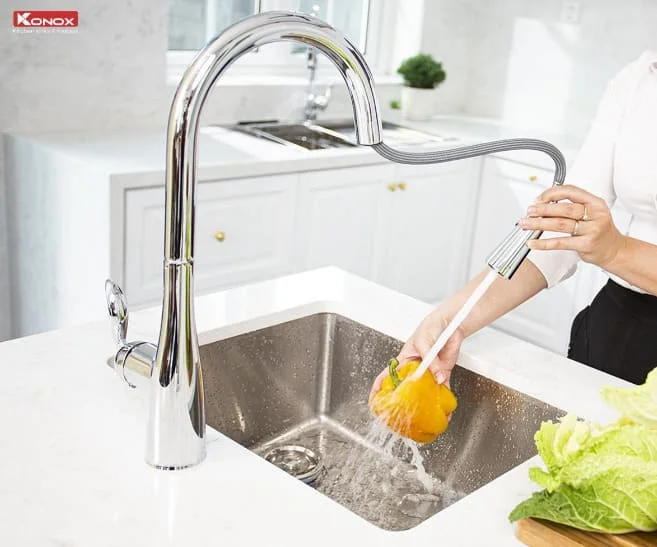 Lưu ý khi lựa chọn vòi bếp dây rút