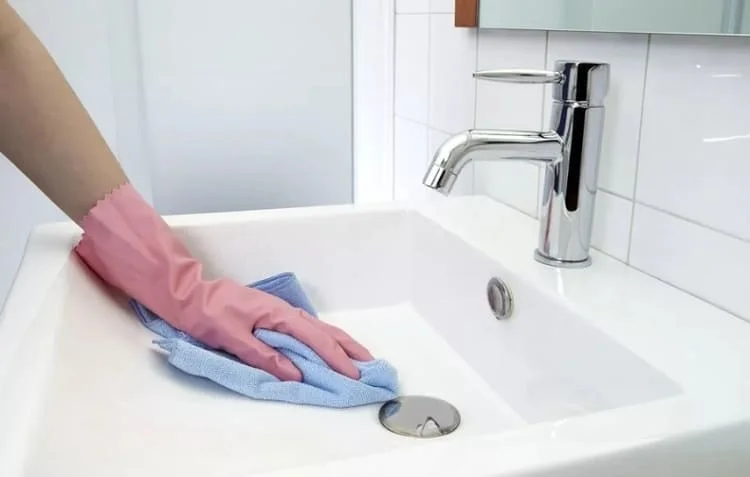Mẹo vệ sinh và bảo quản chậu âm Inax