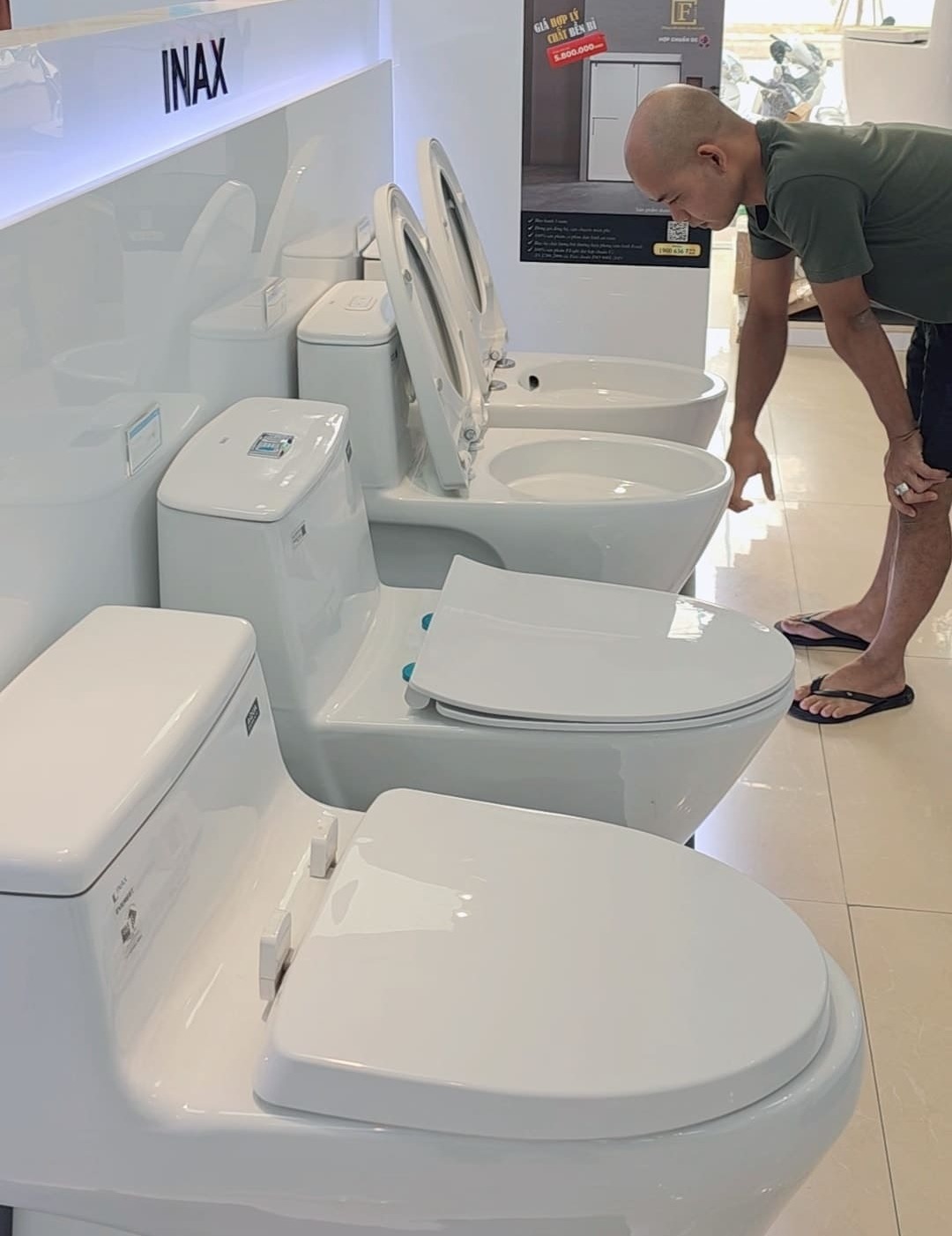 Mua bàn cầu Inax chính hãng ở đâu đầu năm 2026?