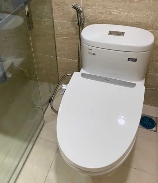 Nắp rửa cơ Inax S32VN tại nhà khách hàng