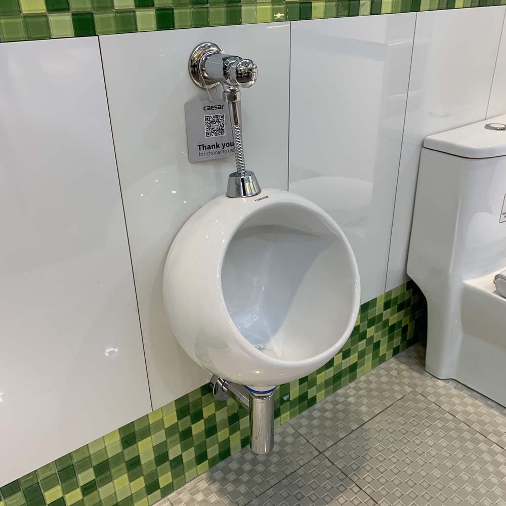 Những lưu ý khi chọn bồn tiểu nam