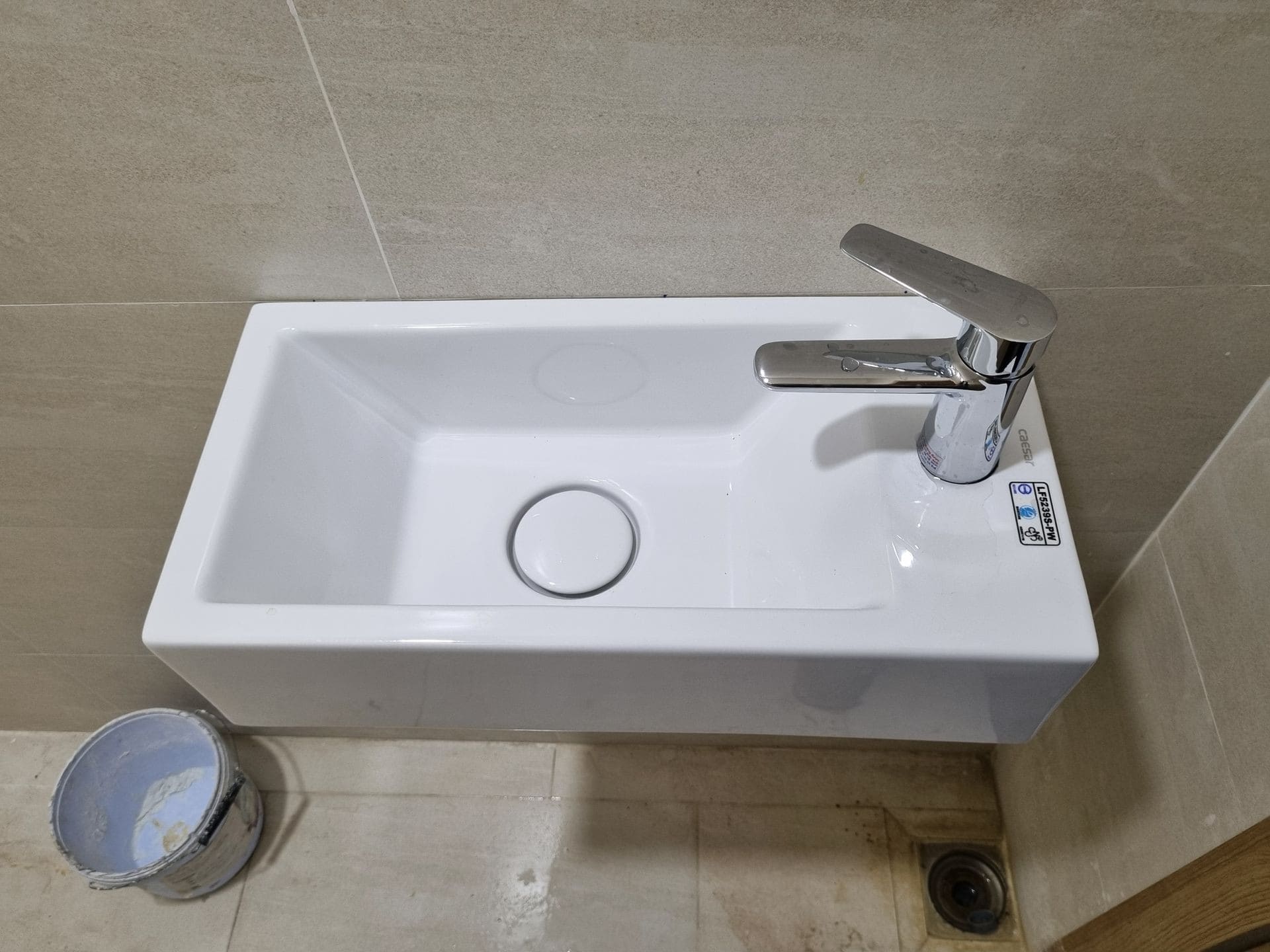Nhược điểm của sen vòi Caesar