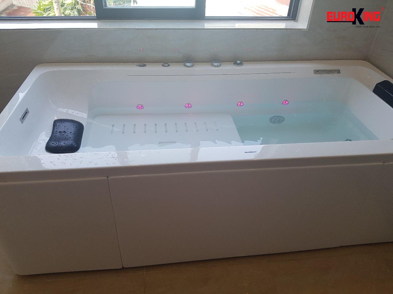 Bồn tắm MASSAGE Euroking EU–1308