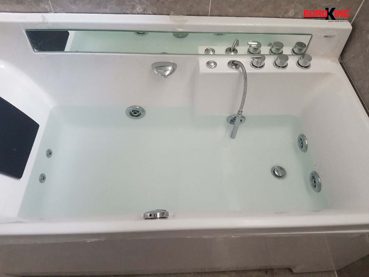 Bồn tắm MASSAGE Euroking EU–6153