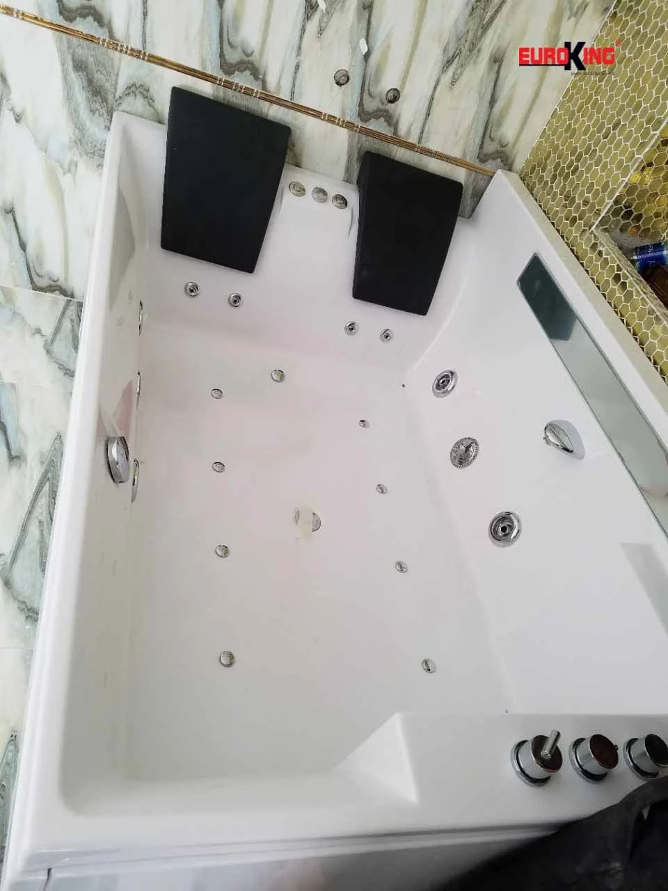 Bồn tắm MASSAGE Euroking EU–6154D