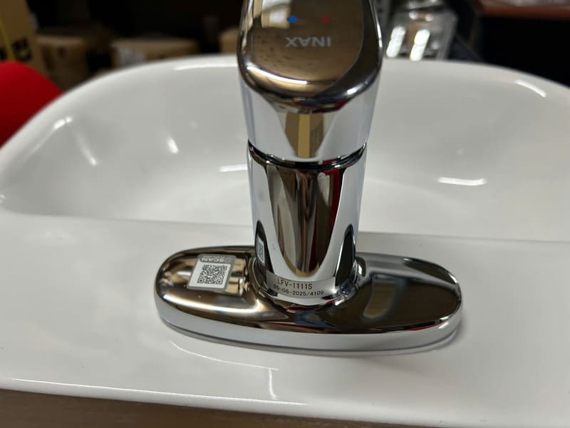Vòi lavabo Inax LFV-1111S ứng dụng mã QR Code
