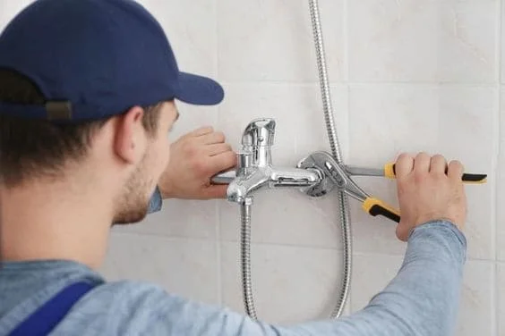 Lắp đặt thiết bị vệ sinh