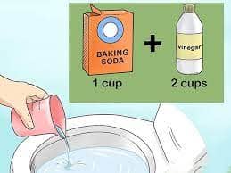 thông bồn cầu bằng Baking soda kết hợp với giấm và nước nóng.