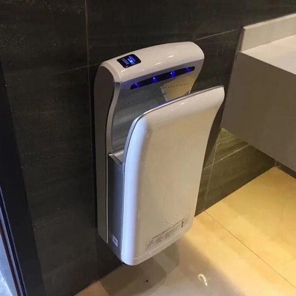 Ưu điểm nổi bật của máy sấy tay không chổi than