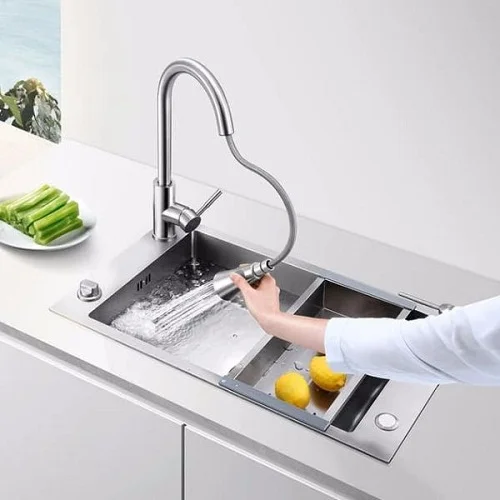 Vòi rửa bát dây rút tiện lợi khi sử dụng