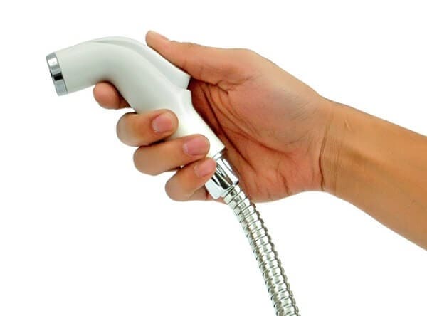 Vòi xịt nút bấm bị kẹt hoặc gẫy